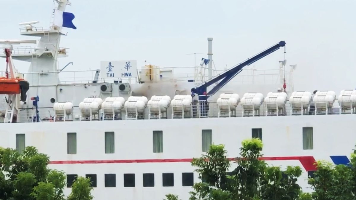 ▲台華輪發生火警，無人傷亡。(圖／記者郭俊暉攝，2020.11.09)