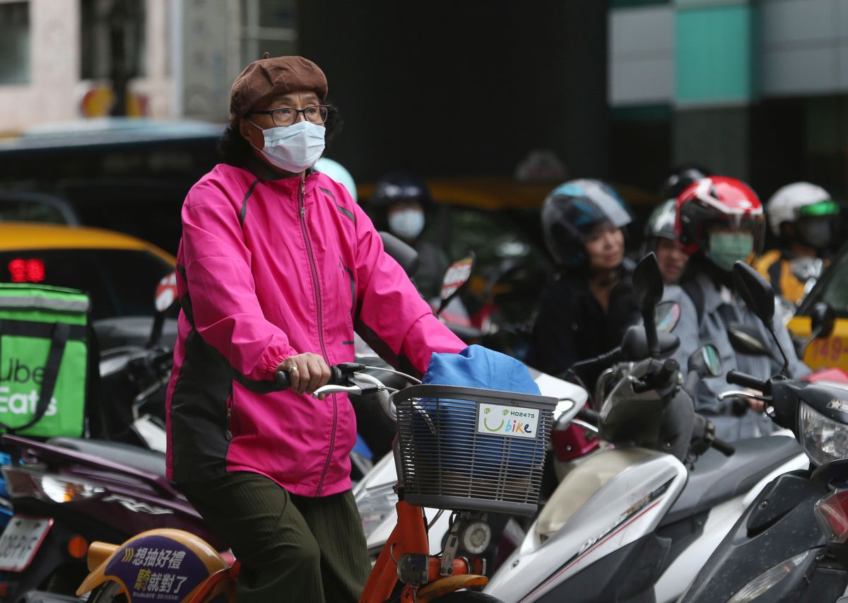 ▲英國牛津大學一項新的研究顯示，確診 COVID-19 的人罹患精神疾病的風險有可能增加。（圖／美聯社／達志影像）