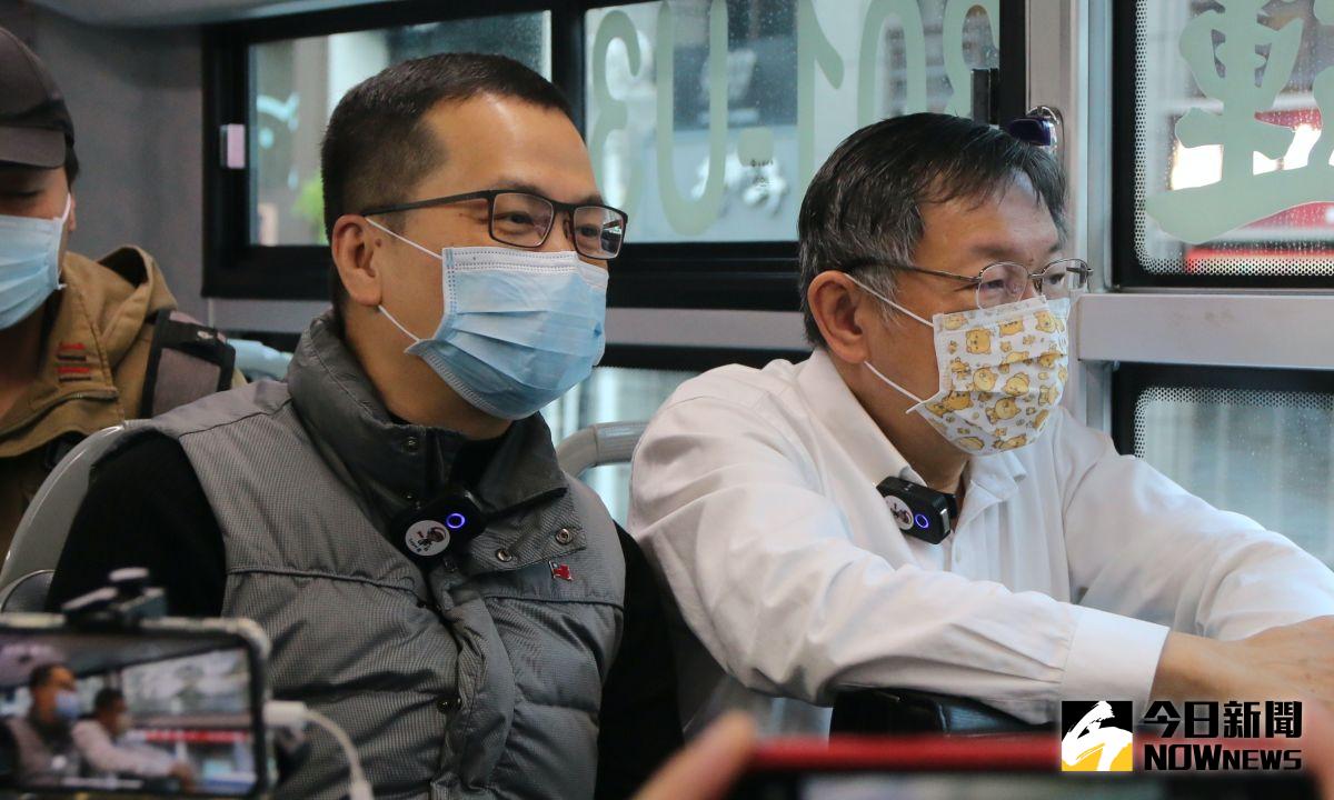 ▲國民黨革實院長、台北市議員羅智強，11日與市長柯文哲一同搭乘「新聞自由」公車，也被外界直指要營造「柯羅同盟」。（圖／記者丁上程攝,2020.11.11）