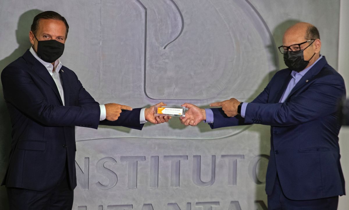 ▲北京科興生物技術公司疫苗CoronaVac目前在巴西進行最後階段人體試驗，近日一名受試者死亡後，試驗暫停，巴西國家衛生監測局今天宣布，批准疫苗恢復測試。（圖／美聯社／達志影像）