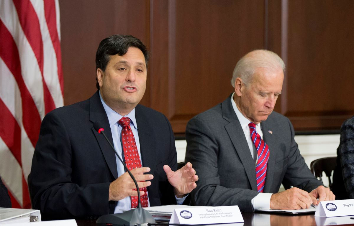 ▲拜登在週三（11）宣布，過去在白宮曾經合作過，並在此次總統大選扮演重要顧問角色的克萊因，是白宮幕僚長的人選。（圖／美聯社／達志影像）