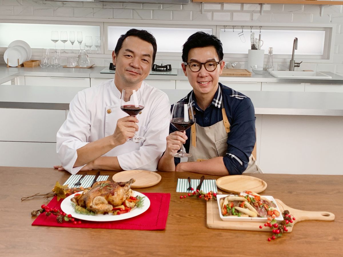 ▲品冠（右）提到在家煮飯時，曾經發生煎魚慘案。（圖／種子音樂提供）