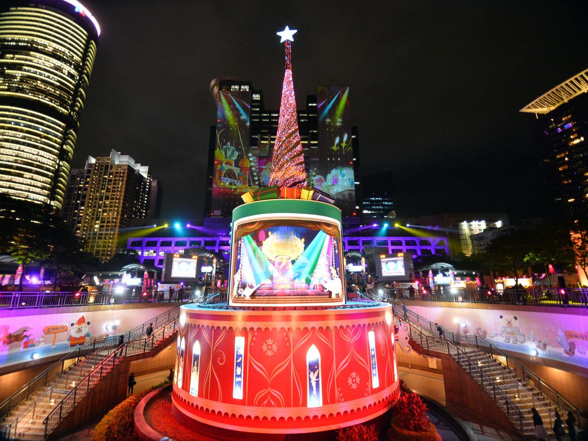 ▲新北耶誕城今年盛大舉辦，每天都有不少民眾前往朝聖。（圖/新北市府觀旅局提供）