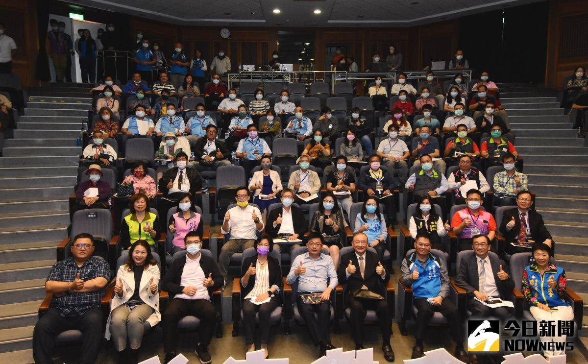 ▲彰化縣議會舉辦「109年度地方治理論壇」邀請前經濟部長尹啟銘進行「全球變局與產企因應策略」專題演講。（圖／記者陳雅芳攝，2020.11.13）