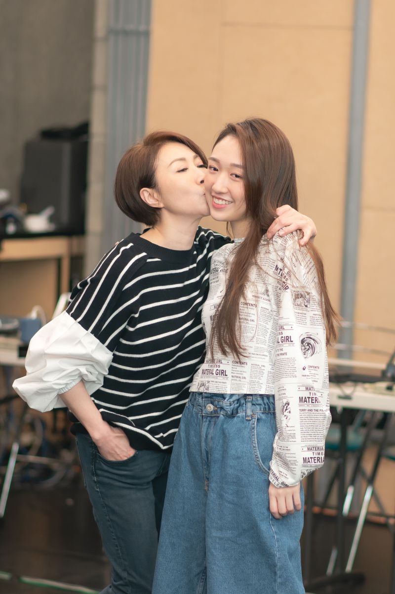 ▲李翊君合體女兒香奈兒進行演唱會彩排。(圖/寬宏藝術提供)