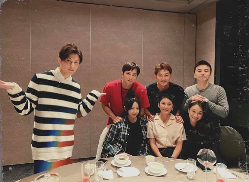 ▲王子（左起）、小煜、威廉、阿緯、言言、卓君澤、豆豆聚會。（圖／翻攝王子IG）
