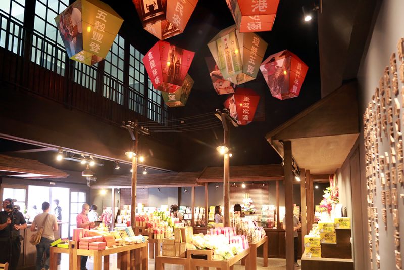 ▲「胡麻嫂擔露館」裡有全台優質農漁業製品,種類齊全、特色豐富(圖/記者林怡孜攝,2020,11,16)
