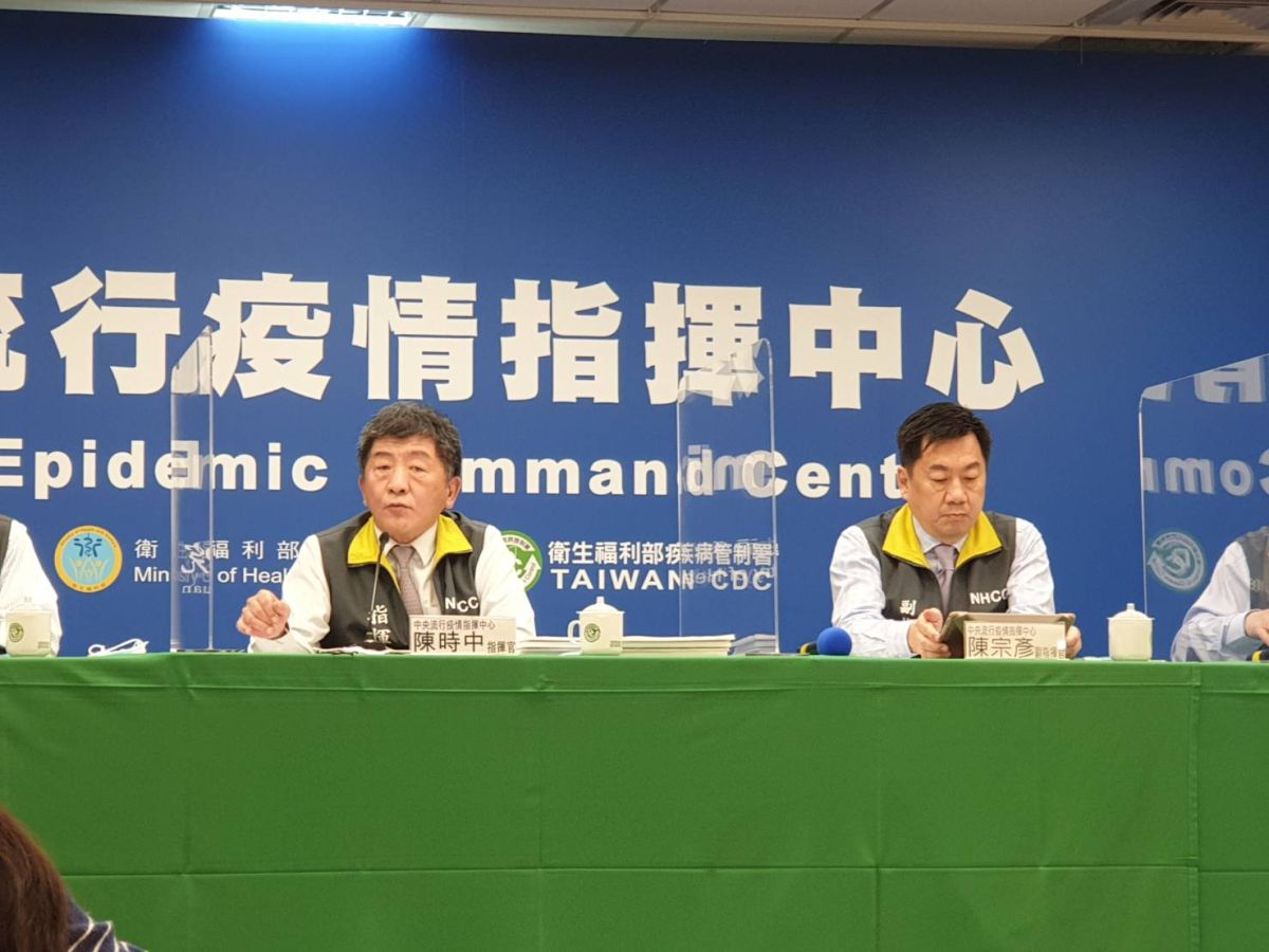 ▲中央流行疫情指揮中心指揮官陳時中親上火線，說明最新防疫狀況。（圖／記者許家禎攝，NOWnews資料照片）