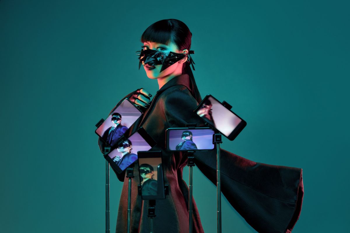 ▲楚晴自出道以來就不露全臉，如今原因曝光。（圖／華納音樂提供）