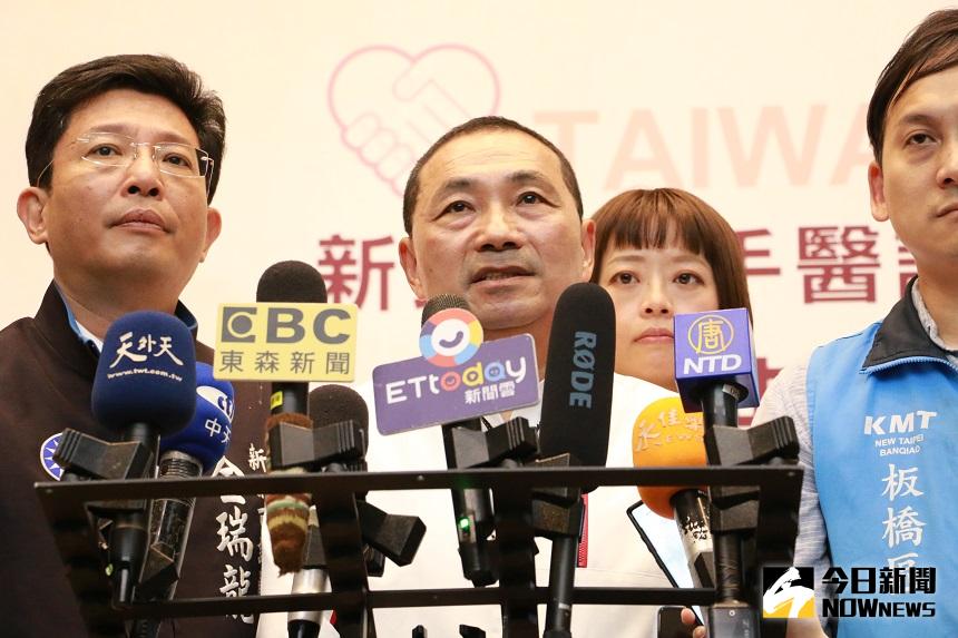 ▲侯友宜19日受訪時，一反昨天的低調態度，加大批判火力。(圖/記者康子仁攝)