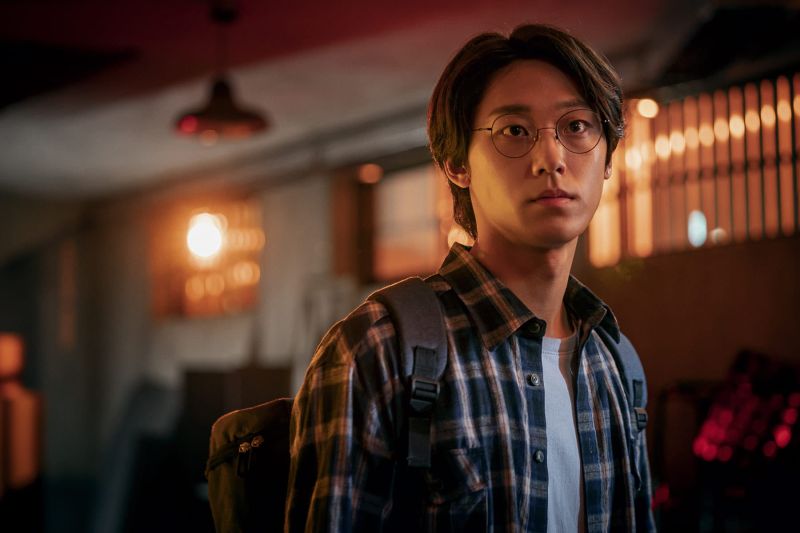 ▲▼李陣郁(上圖起)李是英、李到睍皆演出。(圖/Netflix)
