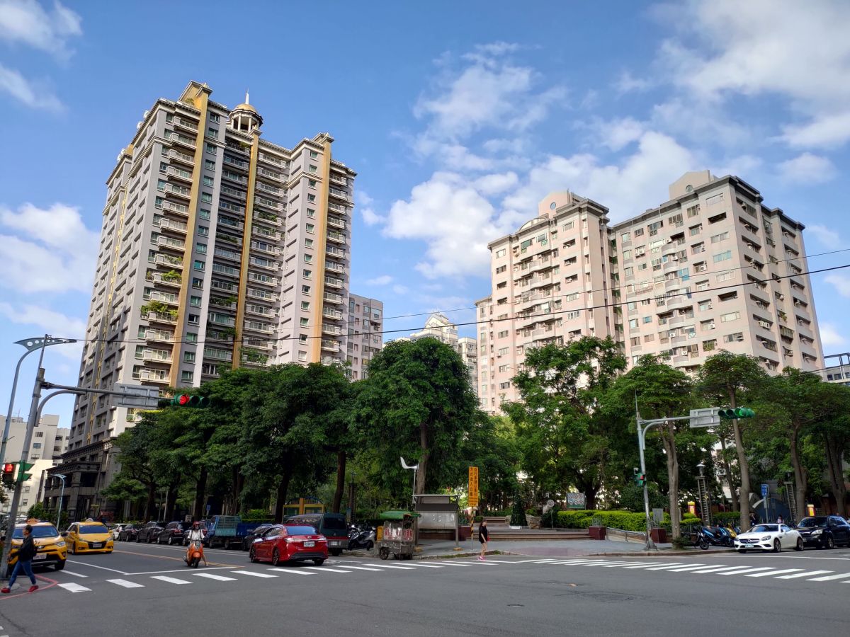 ▲中壢市的海華特區若要找一字頭房價，屋齡20年的大樓仍有機會。（圖／NOWnews資料照片）