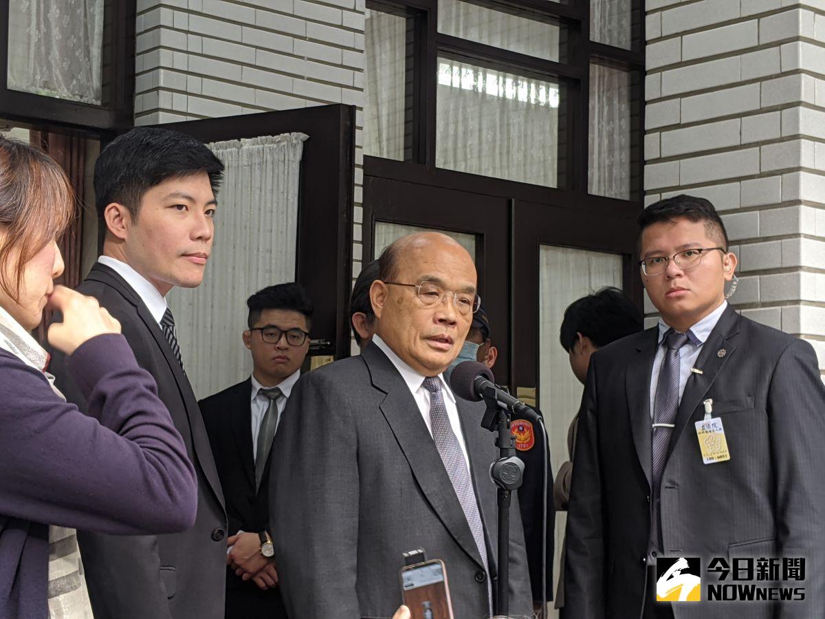 ▲行政院長蘇貞昌接連遭到點名說在農曆年前後可能下台，對此，他受訪時說，人生劇本沒有辦法偷看，他一定全力以赴。（圖／記者鄭宏斌攝，2020.11.20）