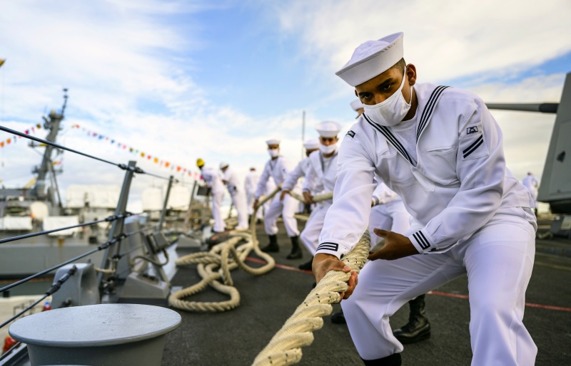▲隸屬美國海軍太平洋艦隊的「麥可墨菲」號，遭美媒踢爆近期也出現新冠肺炎群聚感染，近 1/4 的船員中招。資料照。（圖／美聯社／達志影像）