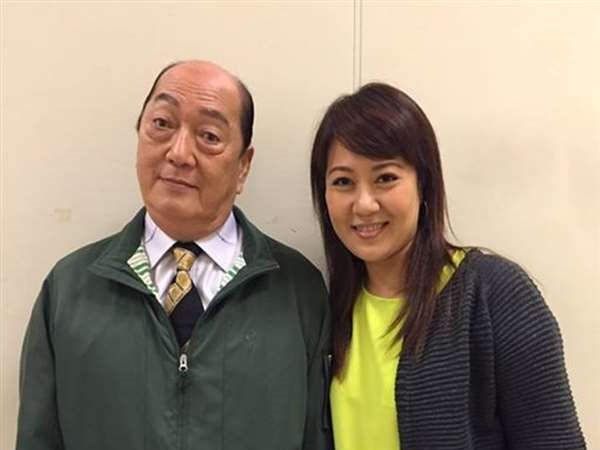 ▲林姿佑（右）揭爸爸林照雄得糖尿病的驚險始末。（圖／年代提供）