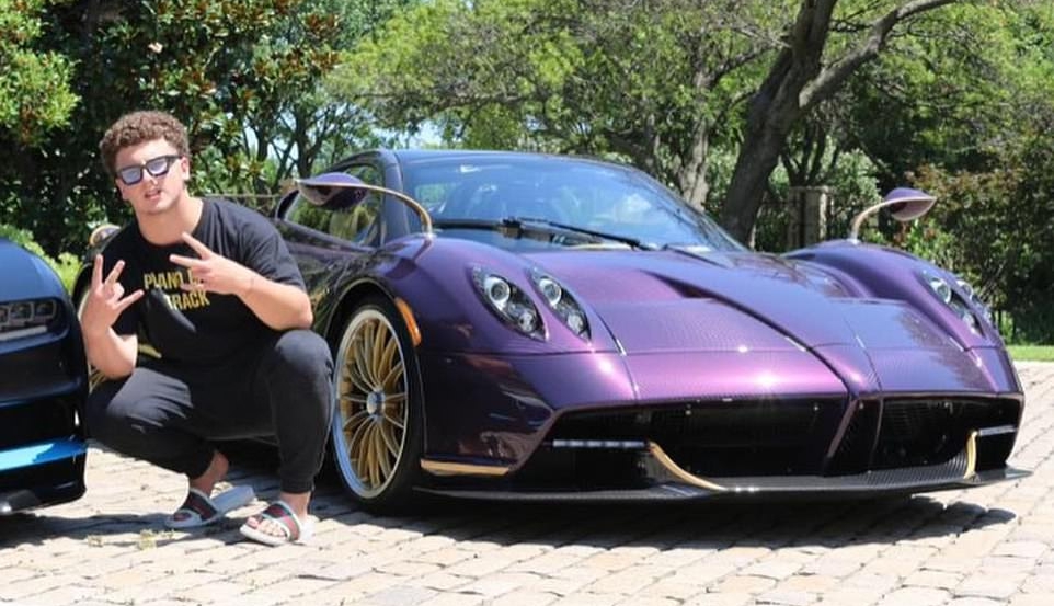 ▲美國一位富二代開著老爸的豪華Pagani Huayra超跑兜風，結果車子失控撞成廢鐵。（圖／翻攝自Gage Gillean的IG）