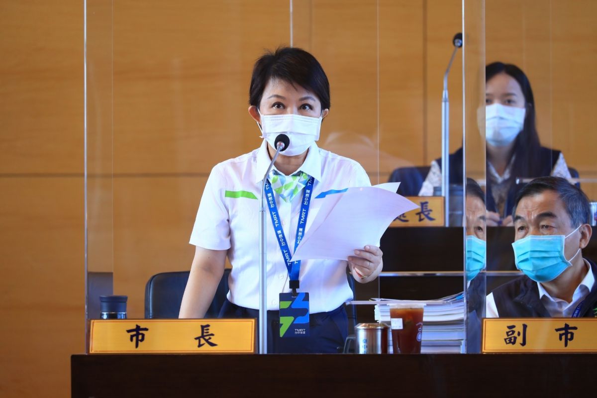 ▲中央擬調漲全國健保費率，市長盧秀燕表示，台中約有38萬名長輩，超過八成符合老人健保補助資格，一定編足預算，讓長輩安心。(圖／柳榮俊攝2020.11.20)