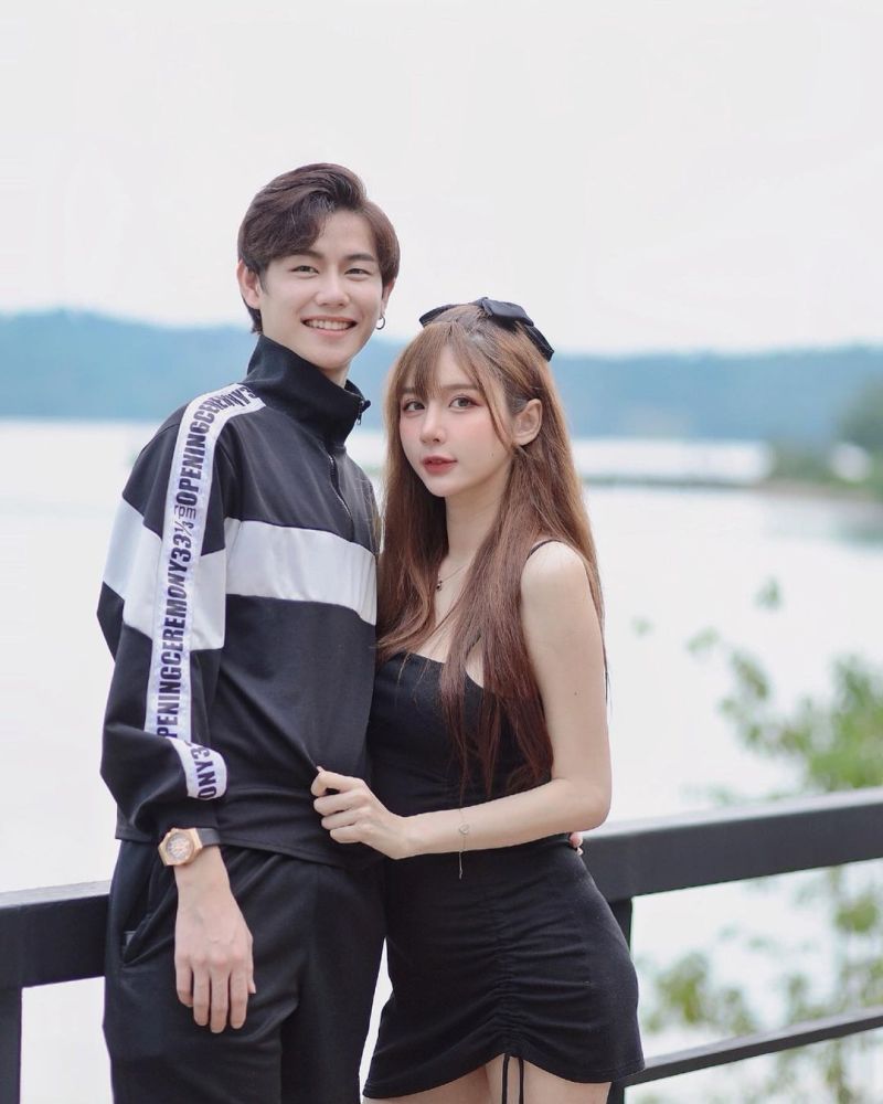 ▲今年在社群平台釋出結婚和生小孩的過程,甜蜜家庭的模樣羨煞粉絲。由於笑容甜美和身材好,多年來她獲得不少粉絲的青睞,目前已有近50萬人追蹤。(圖/翻攝自IG)