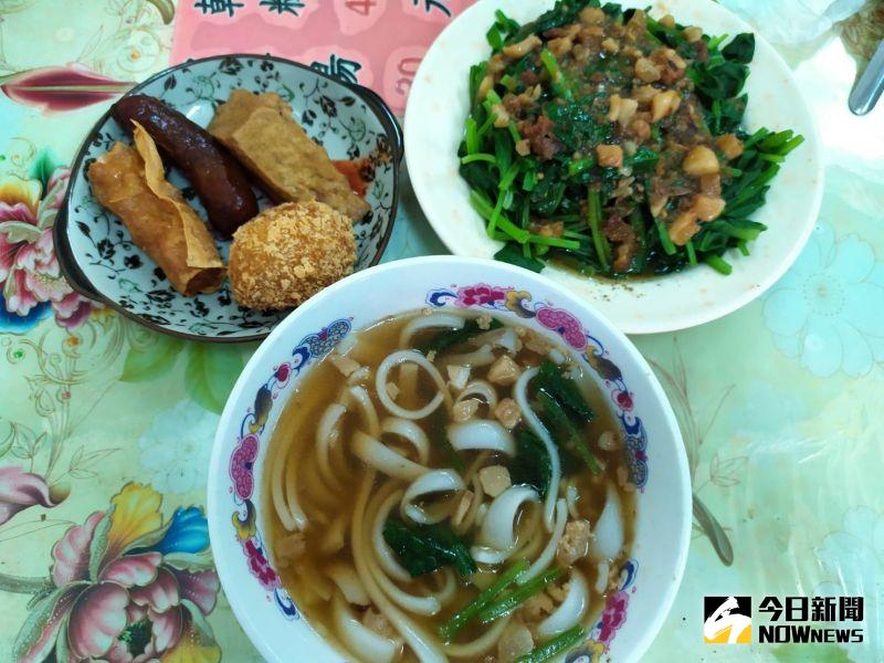 ▲鮮香美味的粿仔湯,讓人食指大動,看似簡單,卻有老闆的堅持與用心。(圖/記者葉靜美攝)