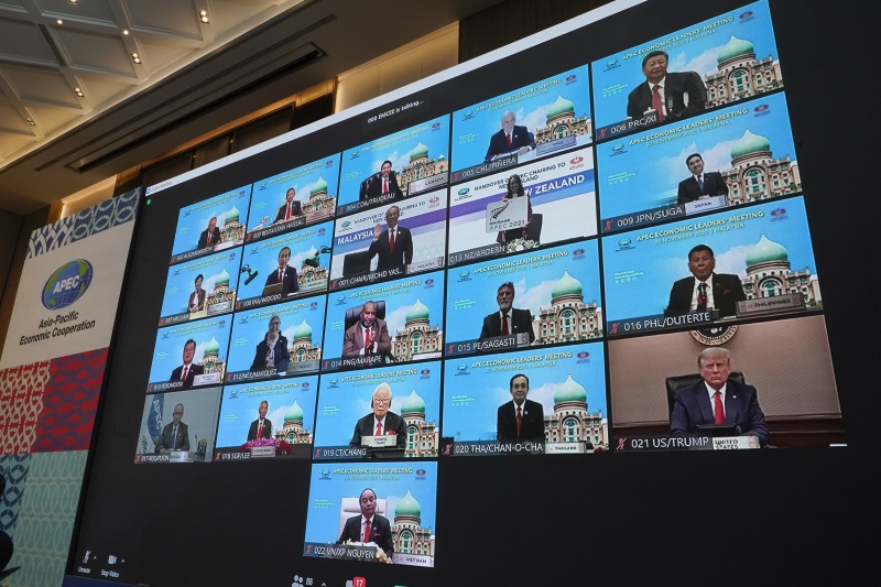 ▲亞太經濟合作會議（APEC）領袖峰會 20 日舉行，會後發布「吉隆坡宣言」，強調合作對抗疫情、減緩衝擊等5大優先目標，也將進一步提升區域經濟整合。（圖／美聯社／達志影像）