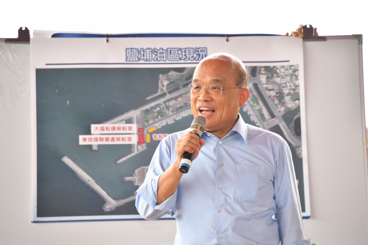 ▲對於內閣改組的傳言，行政院長蘇貞昌受訪時說，時間會證明一切，慢慢看。（圖／記者鄭宏斌攝，2020.11.21）