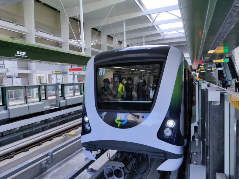 ▲台中捷運綠線一輛列車連接器出現異常，市府會要求廠商儘速修復。(圖／柳榮俊攝2020.11.22)