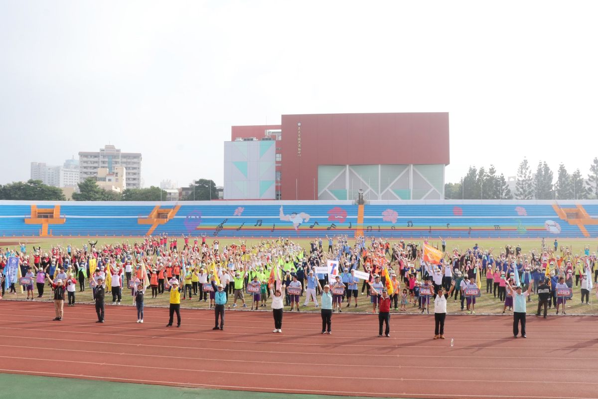 ▲嘉市勞工運動會今年邁入第36屆，計有25家工會，近1,000人參賽。〔圖／嘉市府提供2020.11.22〕