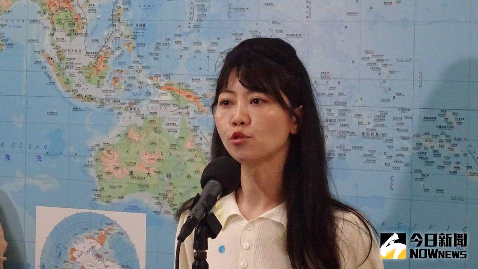 ▲民進黨立委高嘉瑜受訪說明房地產爭議。（圖／記者呂炯昌攝.2020.11.23）