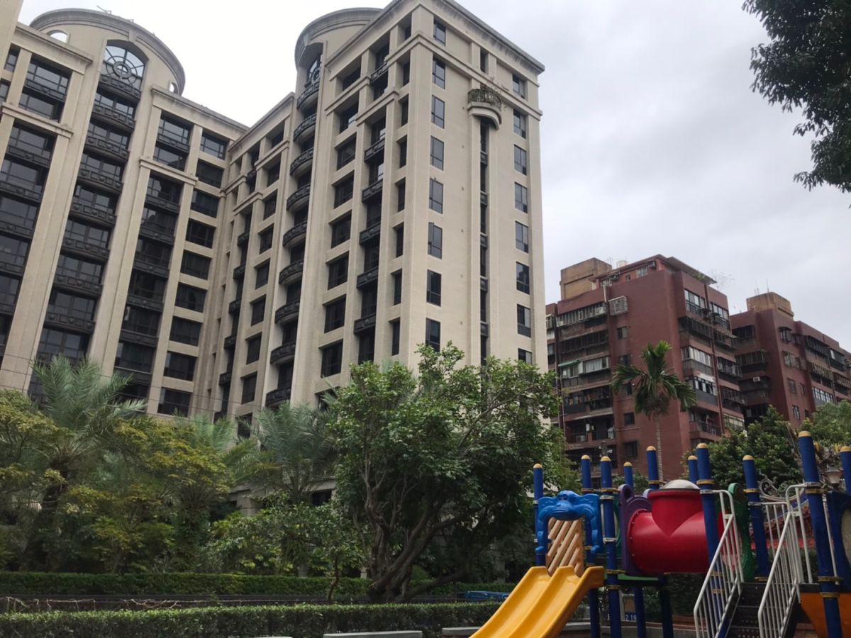 ▲考量貸款減輕國民居住負擔，財政部宣布，青年安心貸款延長至2022年底。（圖／NOWnews資料照片）