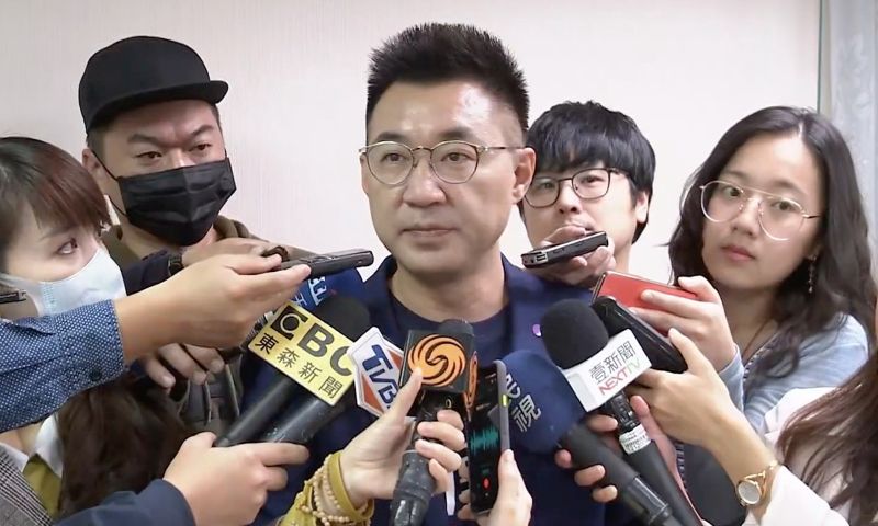 國民黨主席江啟臣24日表示,總統蔡英文應該接受萊豬辯論的邀請,「不要當選就忘了人民,不要當選就把民意擺在一邊」。