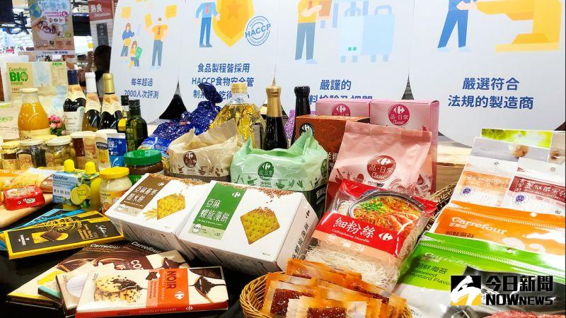 ▲自有品牌產品多元,從一般消費者所認識的生活用品,也有熟食、冷凍調理包等。(圖/記者陳美嘉攝)