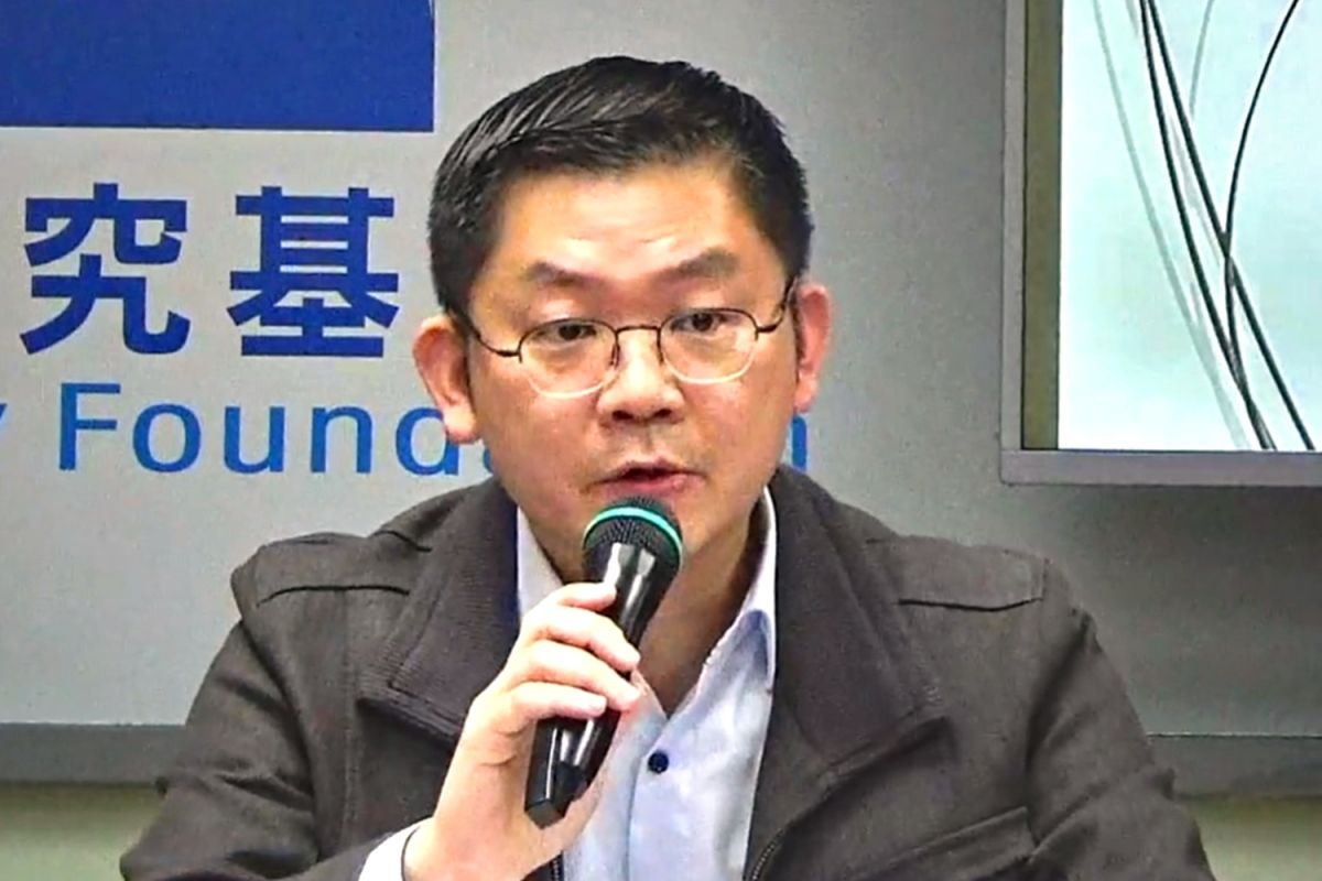 ▲國家政策研究基金會26日公布民調，指出在「廢除死刑」方面，國人只有 4.7% 支持，不支持比例高達 90.8%。圖為基金會副執行長黃心華。（圖／記者陳弘志攝，2020.11.26）