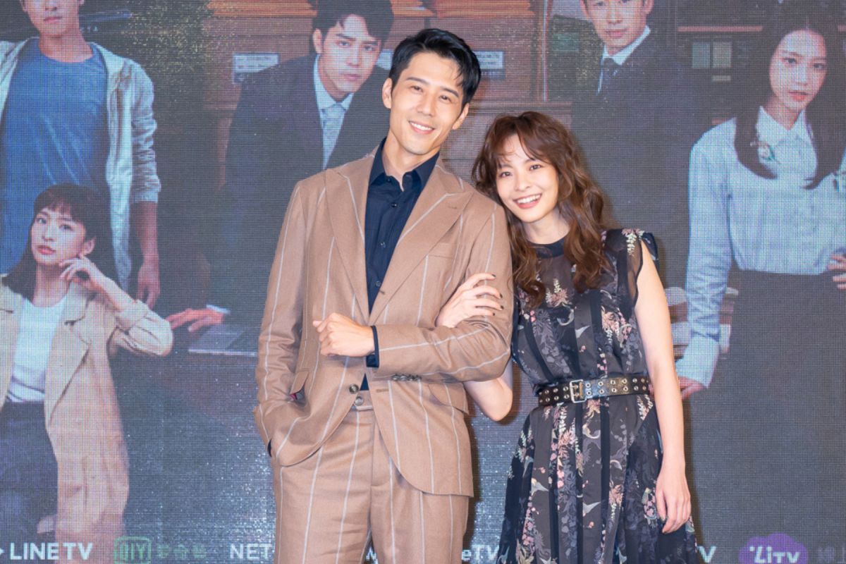 ▲胡宇威（左）、葉星辰主演《王牌辯護人》。（圖 / 東森提供）
