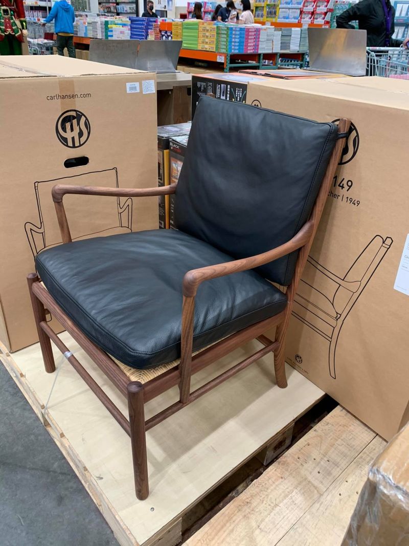 ▲這張「殖民椅」是丹麥品牌，由知名設計師打造，用料與設計充滿巧思。（圖／翻攝《Costco好市多
