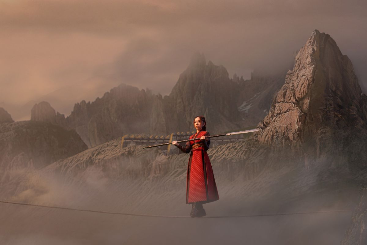 ▲鄧紫棋在新歌《萬國覺醒》MV中，化身花木蘭、武則天、聖女貞德。（圖／索尼音樂提供）