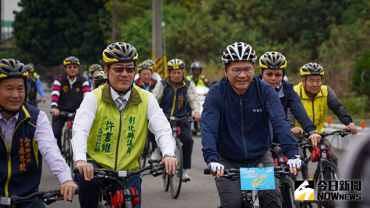 ▲交通部長林佳龍領騎二水自行車道，瞭解周邊自行車道整備。（圖／記者陳雅芳攝，2020.11.30）