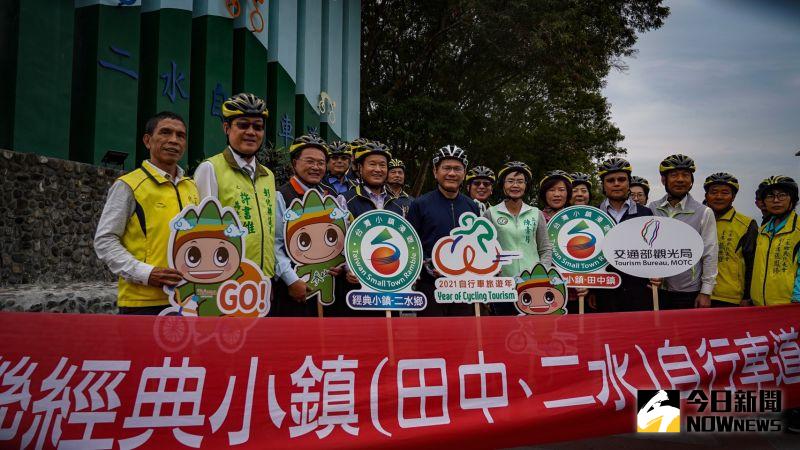 ▲交通部長林佳龍體檢及訪視二水自行車道,將針對地方所提出之自行車道優化建議,整合跨部會資源一起努力做到「在地驕傲,全球知道」。(圖/記者陳雅芳攝,2020.11.30)