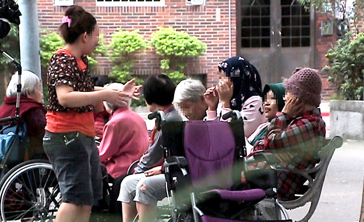 ▲為維護國內防疫安全及減少印尼籍移工境外移入病例持續發生，中央流行疫情指揮中心宣布，12月4日至17日，將暫停引進印尼籍移工入境來台工作二週。（圖／記者朱永強攝）