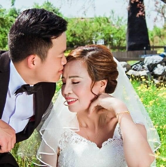 ▲夫妻倆於2018年時結婚，當時還高調曬出婚紗照。（圖／翻攝自Hoa Cương Thu Sao臉書）