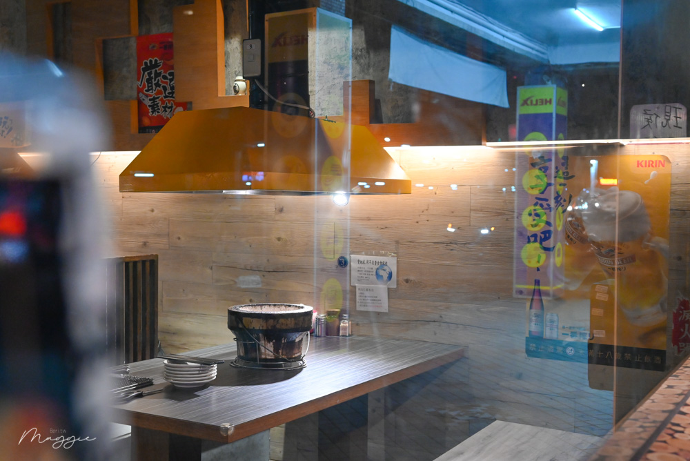 ▲空間雖然不大、座位也不多，但方形的格局不會讓人感到擁擠。（圖／莓姬貝利食事旅行）