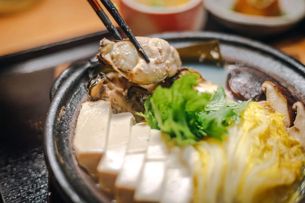 ▲日式昆布高湯燉煮滿滿野菜還有牡蠣。（圖／寒武紀）