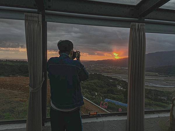 ▲邊隔天一早四點多，就被小夥伴挖起來看日出。（圖／歡迎光臨，東宅 Vida Cómoda）