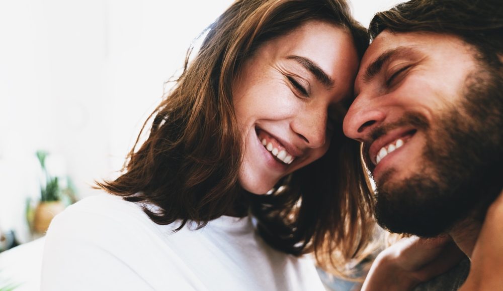  ▲其實很多情話都是廢話，可是當你把最無趣的廢話，變成情話的時候，就會帶給你愛的人幸福。（圖／Shutterstock）