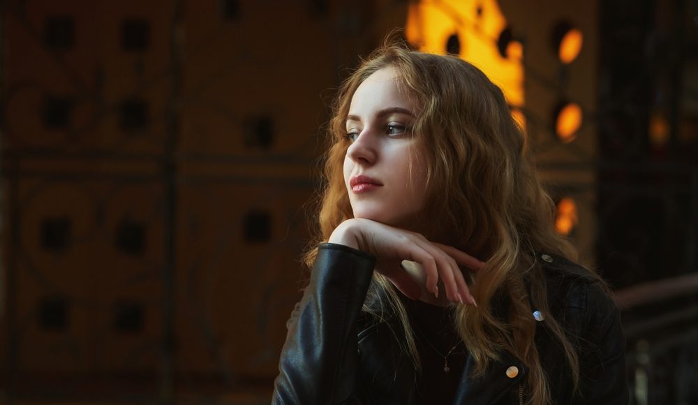  ▲為什麼有些女生淪為小三卻無怨無悔？當小三難道有比較輕鬆嗎？（圖／Shutterstock）