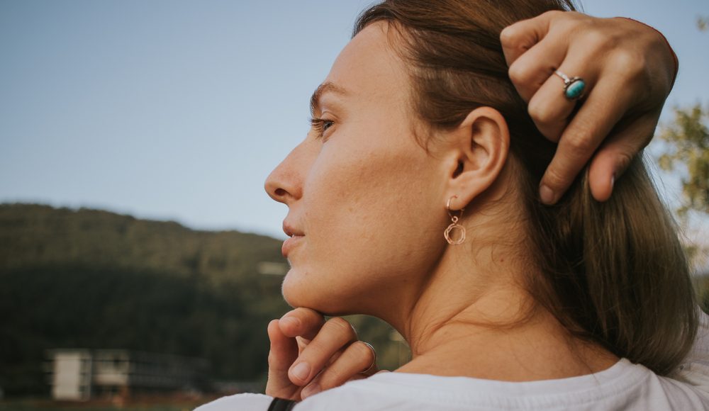  ▲很多人認為，能在失戀中快速抽身的人，肯定是愛得不深，其實不然。（圖／Shutterstock）