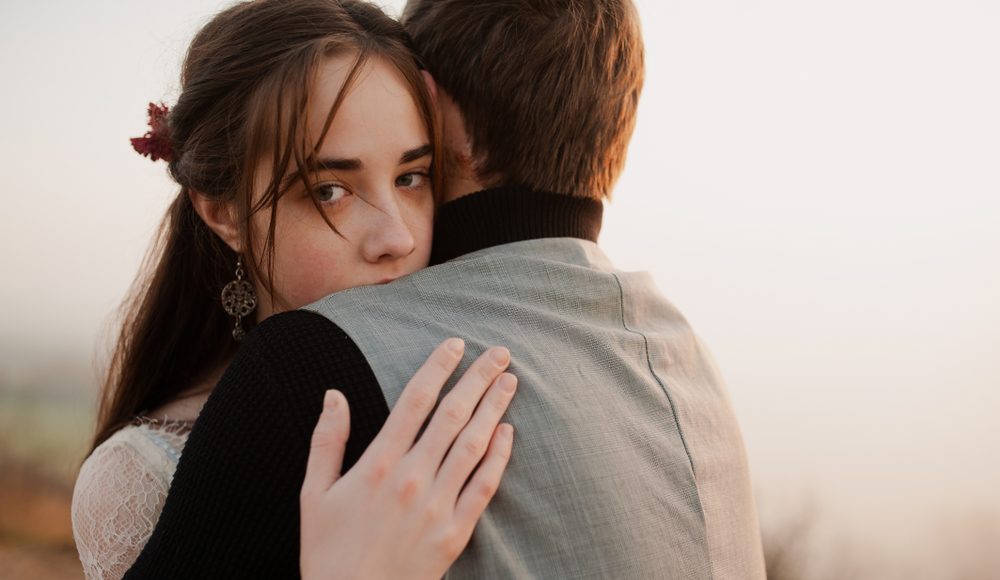  ▲每一個沒有安全感的女孩背後，都有一個不求上進的男人。（圖／Shutterstock）