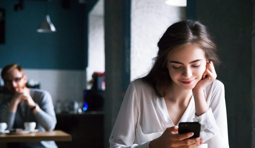  ▲塔羅占卜：有人暗戀我嗎?（圖／Shutterstock）