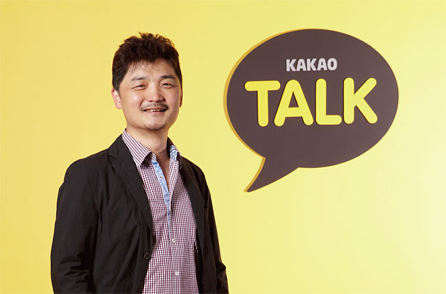 ▲韓國最大通訊軟體「Kakao」創辦人金範秀，隨著業務發展，用戶還可以透過Kakao取得呼叫計程車、地圖、漫畫、遊戲以及支付（Kakao Pay）等服務。（圖／翻攝自《朝鮮日報》）