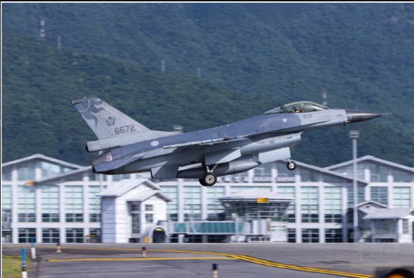 巷仔內／F-16在台服役逾20年發生7起事故　空軍仍倚重
