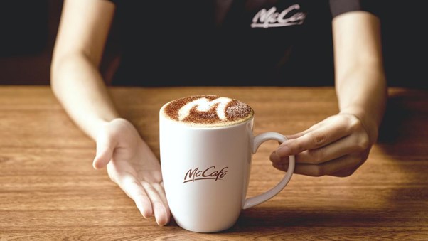 ▲麥當勞特選卡布奇諾，點綴你的日常生活。（圖／品牌提供）